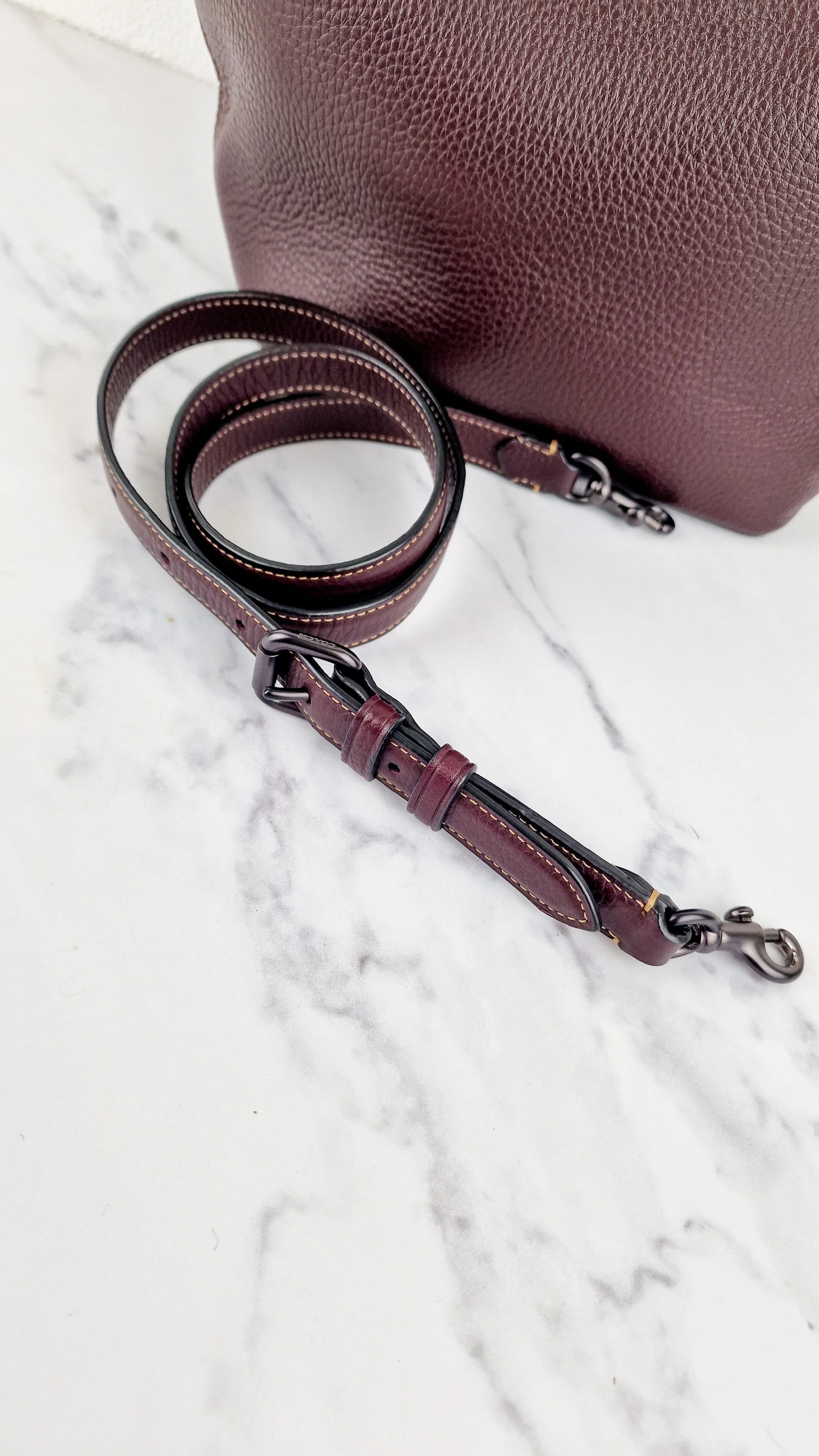 Coach 1941 Duffle Bag in Oxblood Brown Pebble Leather - Crossbody bag - Coach 58019