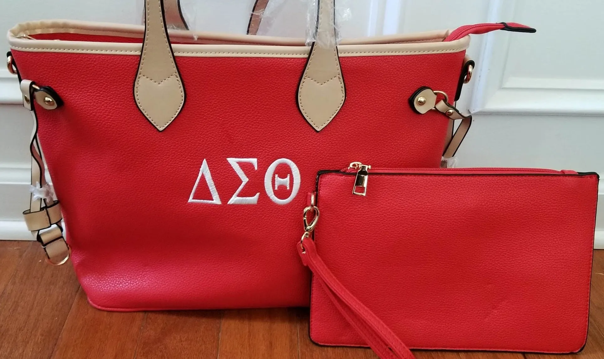 Embroidered Delta Sigma Theta Red Two-Tone Classic 2 in 1 Shopper Tote w/ Wristlet