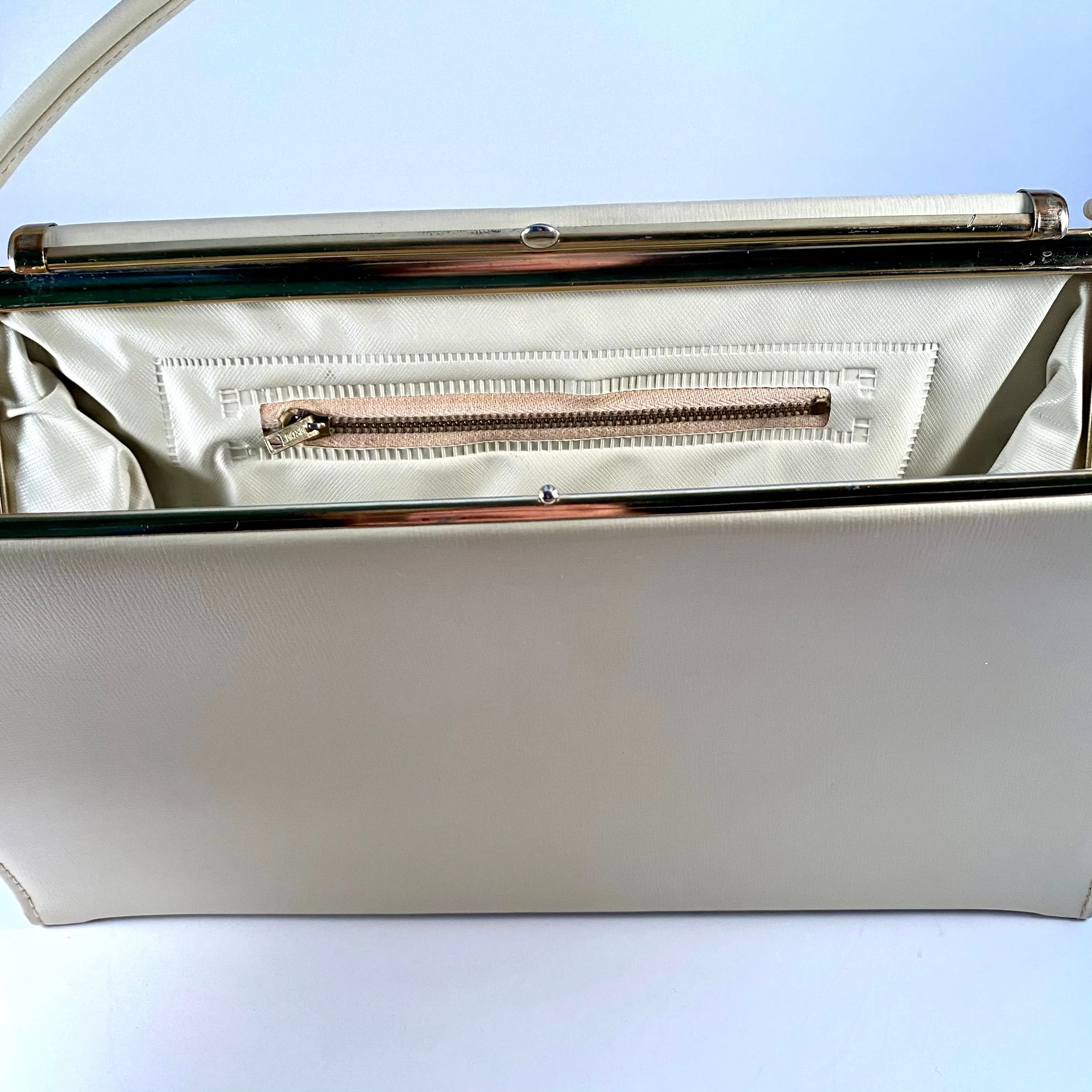 Late 50s/ Early 60s Ivory Handbag