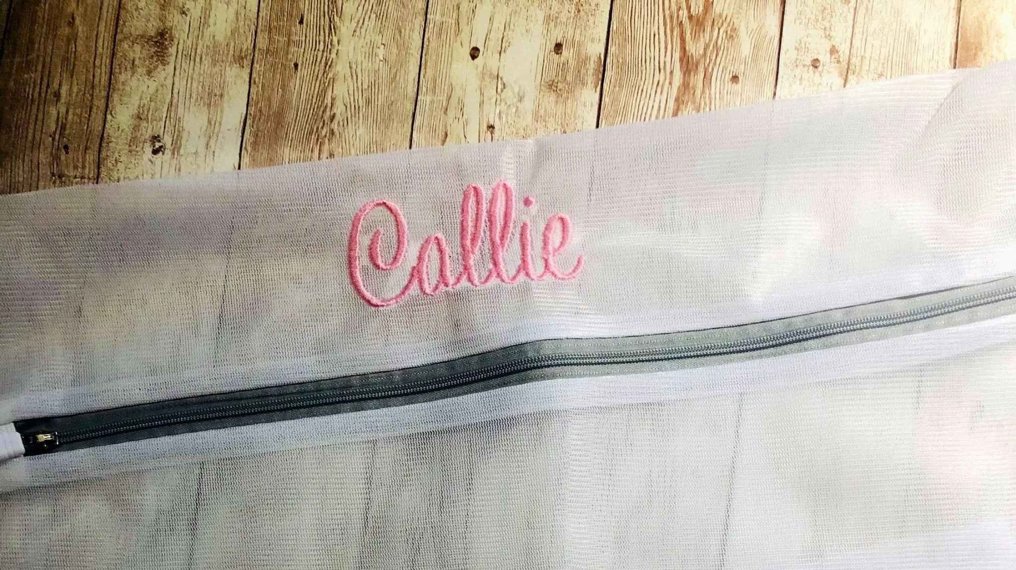 Personalized Name /Word 16x20 Mesh Laundry Zipper Bag, Travel Mesh Bag