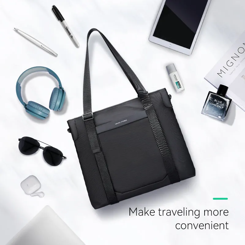 TechSafe: The multifunctional Messenger Bag with Simple Design