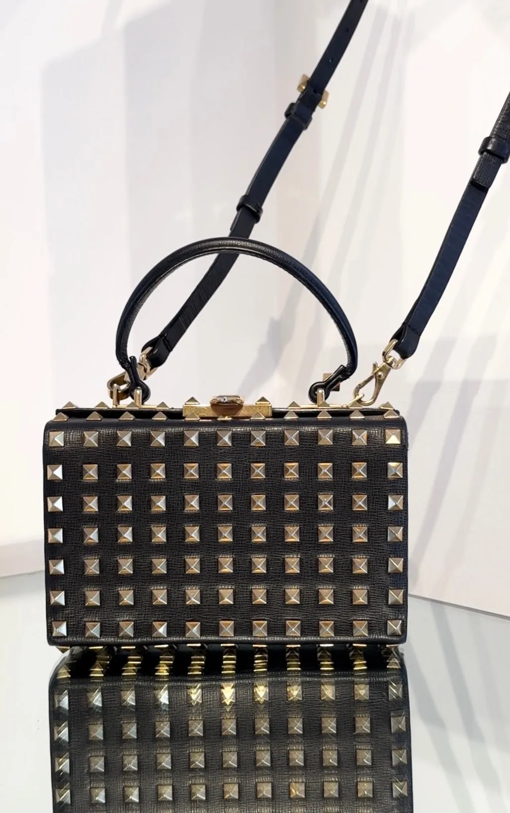 VALENTINO GARAVANI Rockstud Spike Leather Handle Shoulder Bag